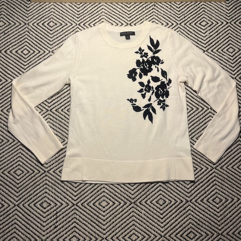 100% Merino Wool Floral Sweater S Cream Black Lightweight Knit Top Preppy
